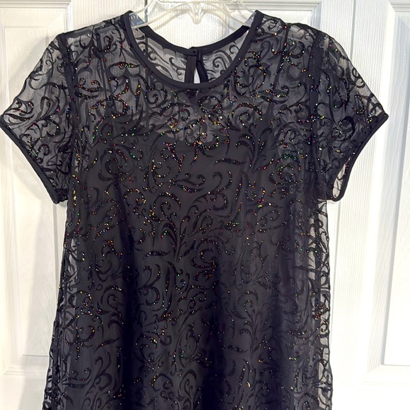 *LIKE NEW* Rich Black Short-Sleeved Shift Dress w/ Glittery Scroll Pattern - L - Picture 2 of 9